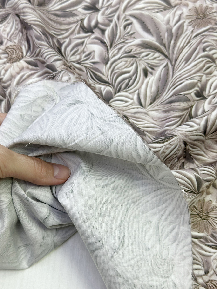 Ткань Хлопок серебристо-лиловый с принтом имитирующим шелковую вышивку  14496 5